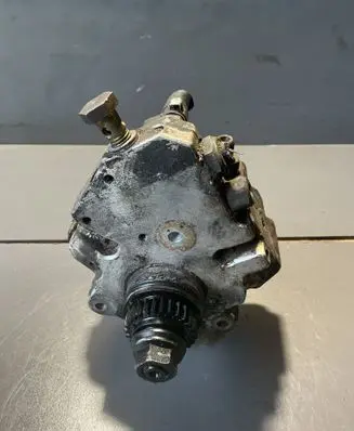 Mercedes-Benz A W169 Fuel injection high pressure pump A6400700701 0445010120