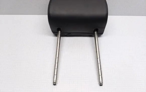 Volkswagen Golf IV Front seat headrest 
