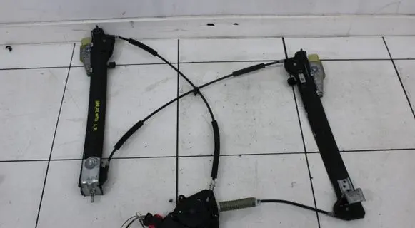 Alfa Romeo Mito Front door window regulator with motor 