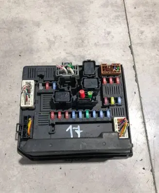 Nissan Qashqai+2 Fuse module 284B7JD000