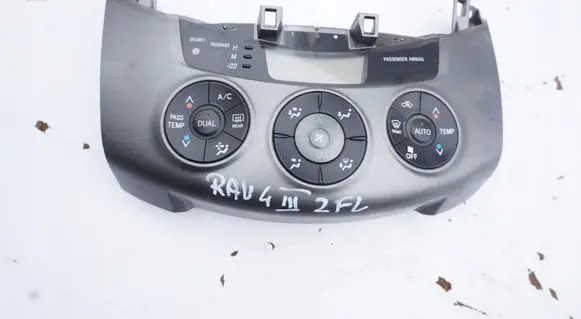Toyota Yaris Climate control unit