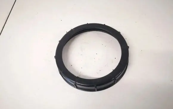 Toyota Avensis T250 In tank fuel pump screw locking ring/nut 