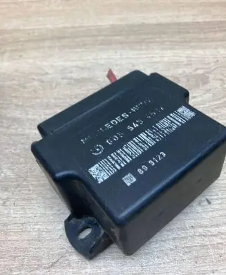 Mercedes-Benz E W124 Glow plug pre-heat relay 0055454532 899123