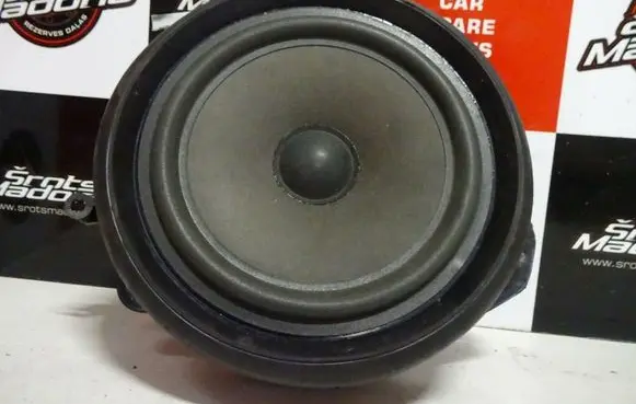 Audi A4 S4 B7 8E 8H Front door speaker 8E0035441
