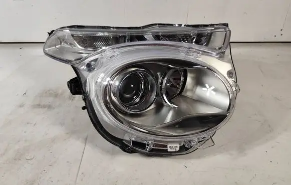 Citroen C1 Headlight/headlamp 811100H170