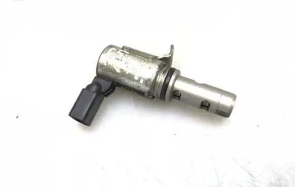 Volkswagen Golf V Camshaft vanos timing valve 03C906455