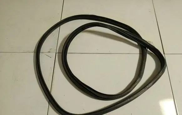 Peugeot 4007 Rubber seal rear door 