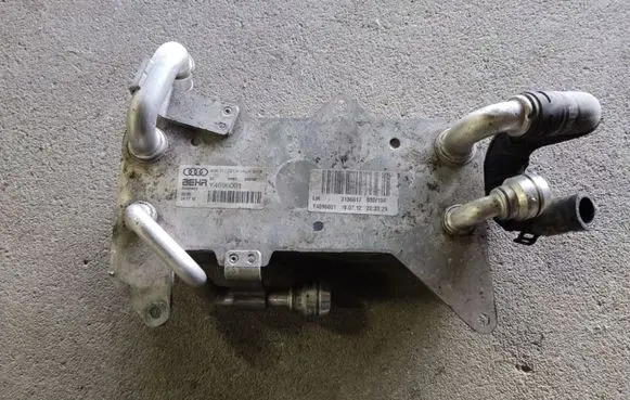 Audi A8 S8 D4 4H Gearbox / Transmission oil cooler 4H0317021H