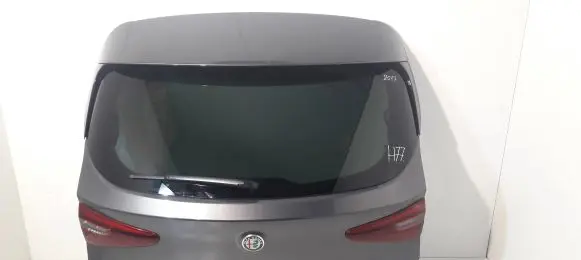Alfa Romeo Stelvio Truck tailgate 