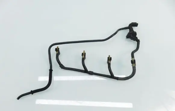 Renault Master III Fuel injector supply line/pipe 