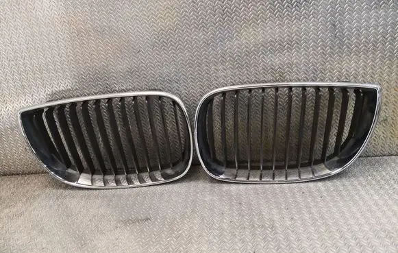 BMW 1 E81 E87 Quarter panel pressure vent 7077130 7077129