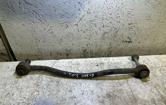 Chrysler 300C Rear control arm