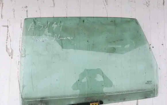 Nissan Almera Tino Rear door window glass