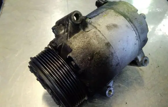Renault Espace - Grand espace IV Air conditioning (A/C) compressor (pump) 8200067915 01139509