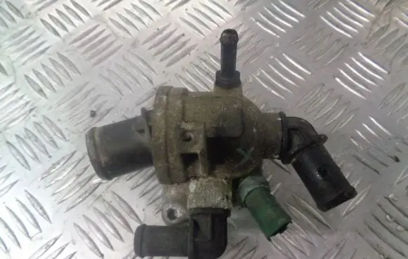 Opel Astra H Thermostat housing 