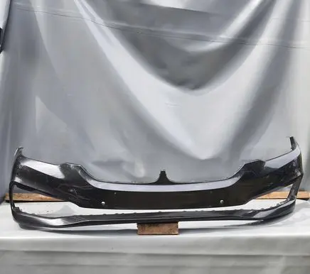 BMW 5 G30 G31 Front bumper 7385336