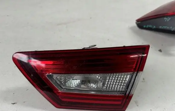 Renault Clio IV Tailgate rear/tail lights 265505796r