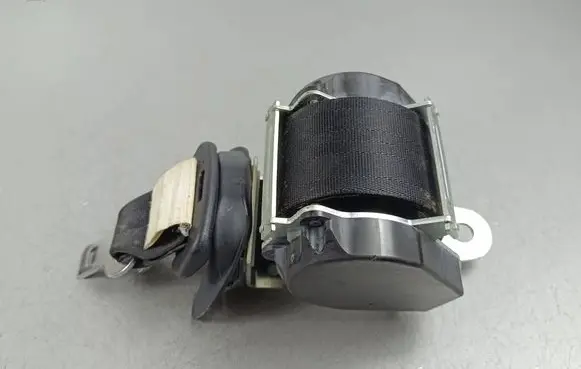 Mitsubishi Eclipse Cross Roof seat belt 