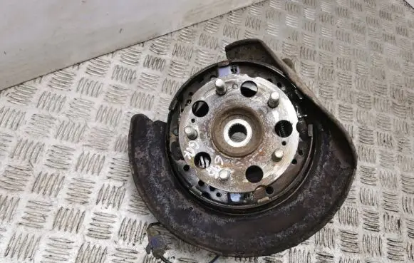 Honda CR-V Rear wheel hub