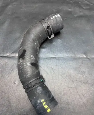 Toyota Hilux VIII Coolant pipe/hose VF13