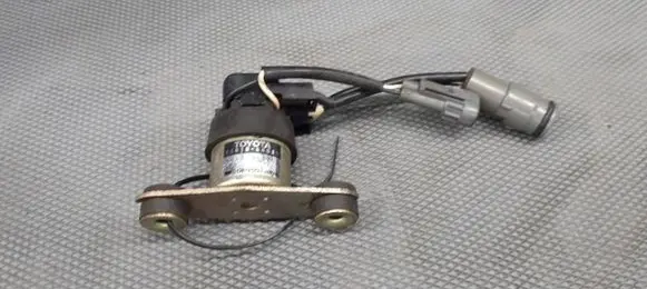 Toyota Corolla E90 Glow plug pre-heat relay 182800-1900