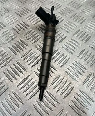 BMW X5 E70 Fuel injector 7792721 0445115070
