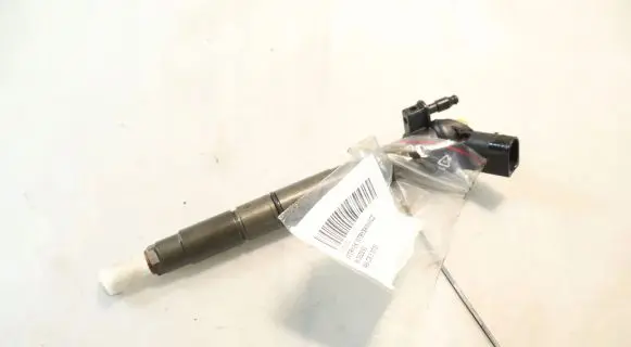 Audi A6 S6 C6 4F Fuel injector