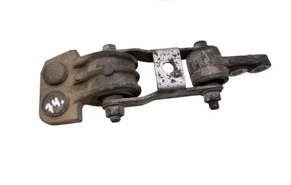 Volvo V70 Engine mount bracket 30680750