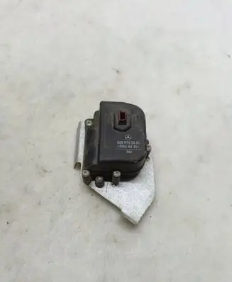 Mercedes-Benz Vito Viano W638 Vent window/glass motor 6388290001
