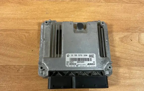 Opel Insignia A Engine control unit/module 55566722 55573330 0281015149