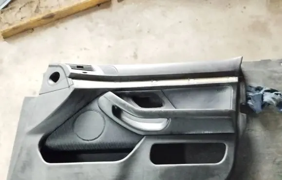 BMW 5 E39 Front door card panel trim