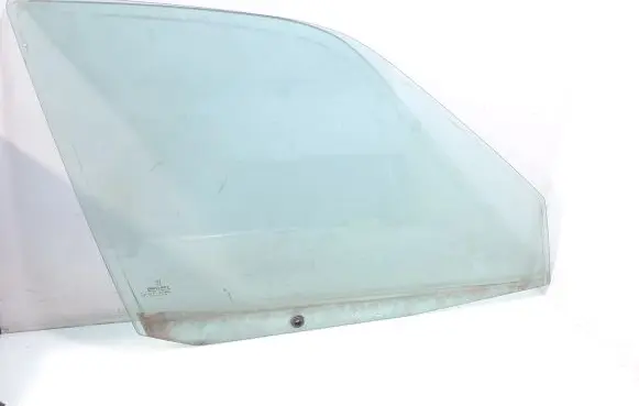 Peugeot 405 Front door window glass four-door AS2