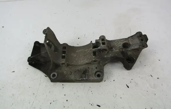 Volkswagen Sharan Generator/alternator bracket 045903145C