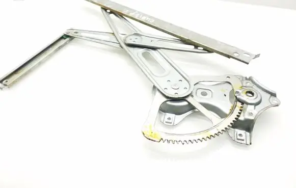 Toyota Auris 150 Front window lifting mechanism without motor