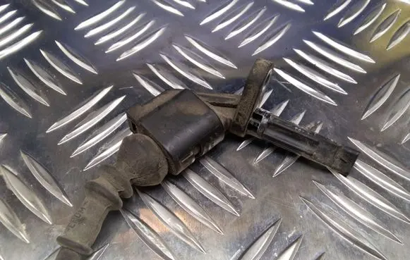 Audi A6 S6 C6 4F ABS brake wheel speed sensor 4E0927803D