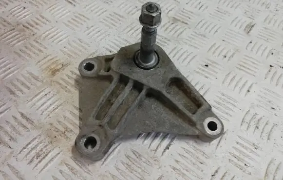 Renault Kangoo II Gearbox mount 8200430757