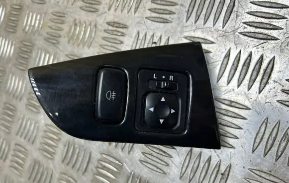 Mitsubishi Lancer Wing mirror switch MR506517