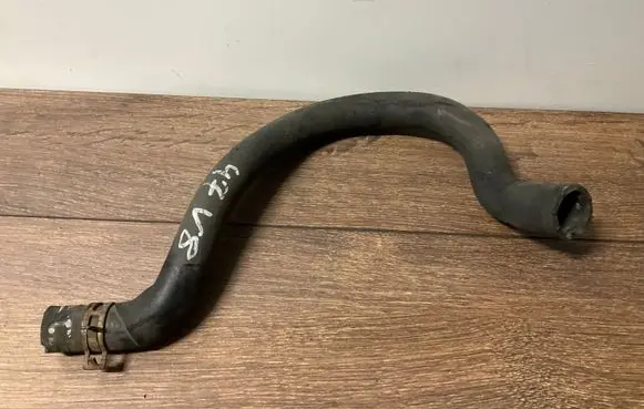 Mercedes-Benz E W211 Engine coolant pipe/hose
