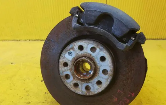 Volkswagen T-Roc Front wheel hub spindle knuckle 5Q0407257C
