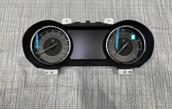 Maserati Ghibli Speedometer (instrument cluster) 670221148