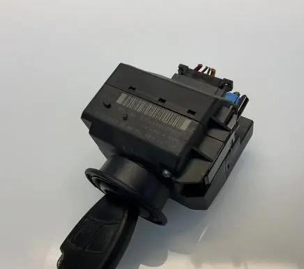 Mercedes-Benz E W211 Ignition lock 2115450608 A2115450608