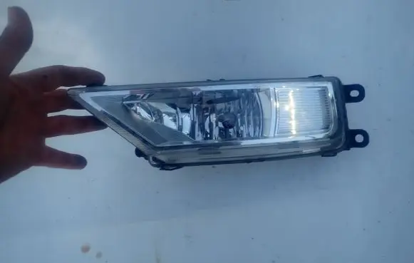Volkswagen Tiguan Front fog light