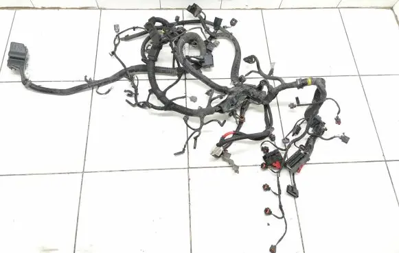 Volvo V70 Engine installation wiring loom D31327735 D31327479 4ra007813