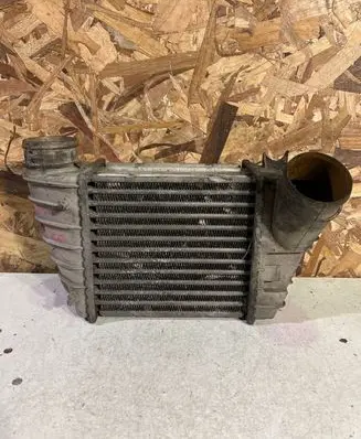 Audi TT Mk1 Intercooler air channel guide 8L9145806B
