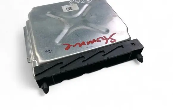 Volvo V70 Engine control unit/module ECU 30684877A