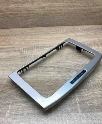 Radio/GPS head unit trim