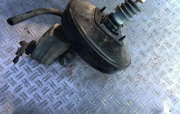 Renault Megane I Brake booster 832987e