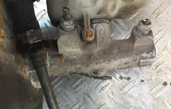Peugeot 406 Master brake cylinder