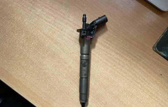 Mercedes-Benz E W211 Fuel injector A6420701387