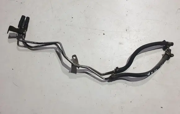 Engine coolant pipe/hose